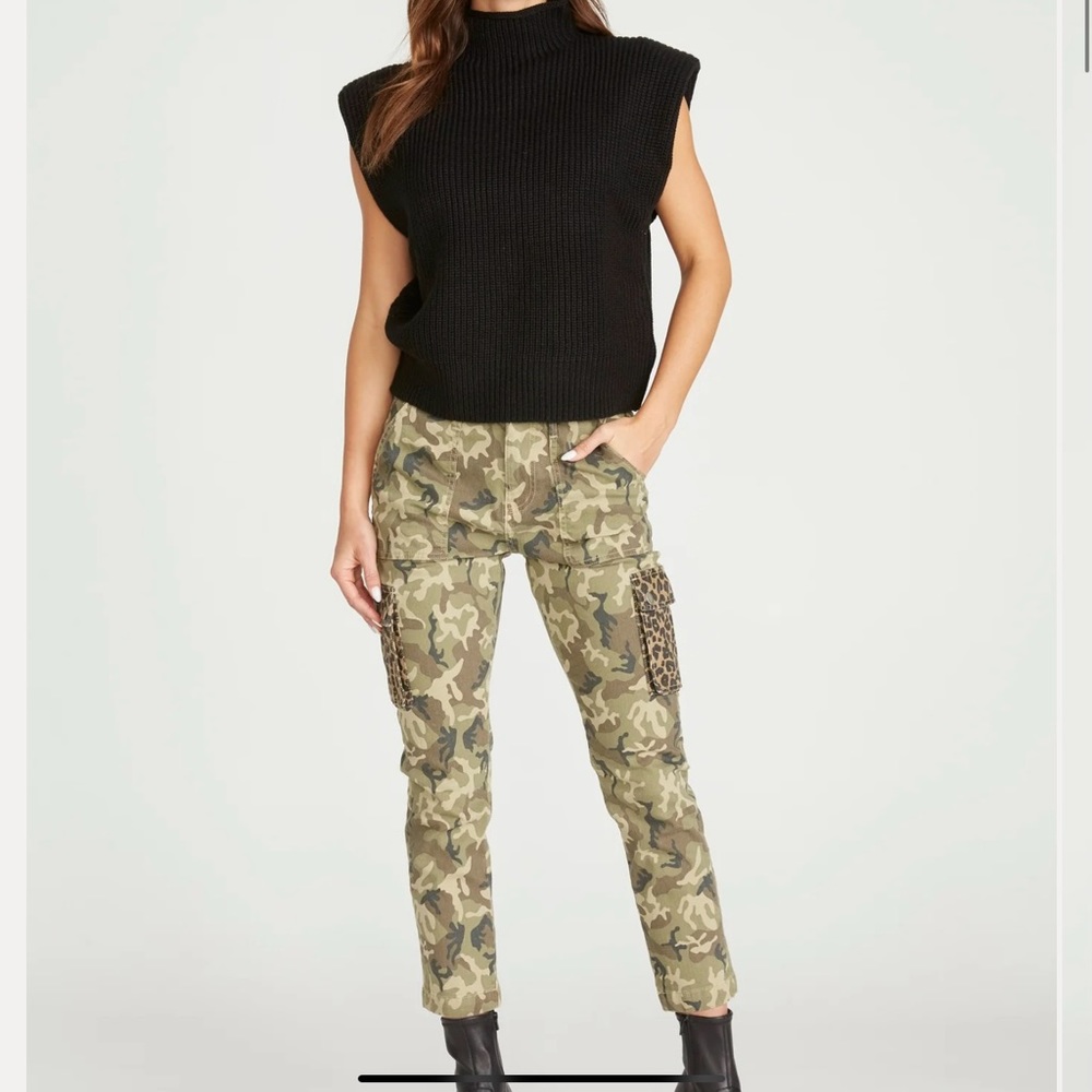 Driftwood Slouch Cargo-Safari pants! Almost new!, size 26